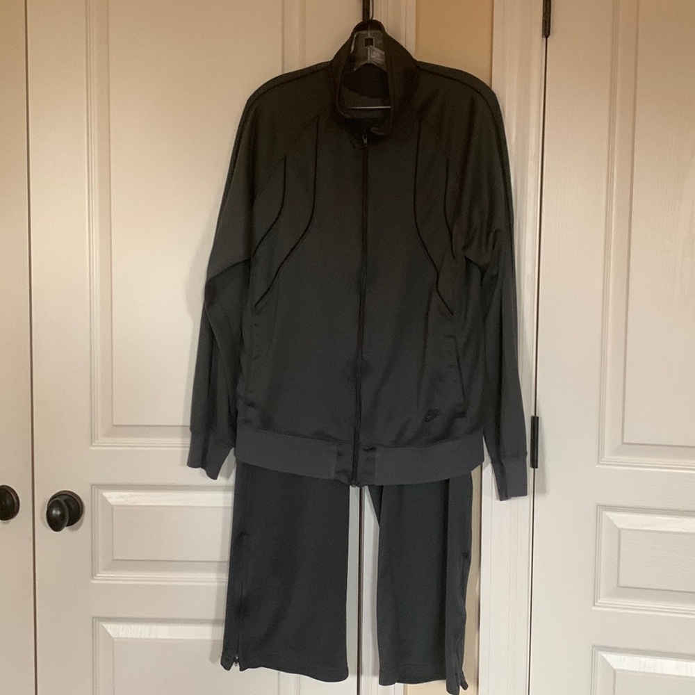 Nike mens track suit. Dark Grey